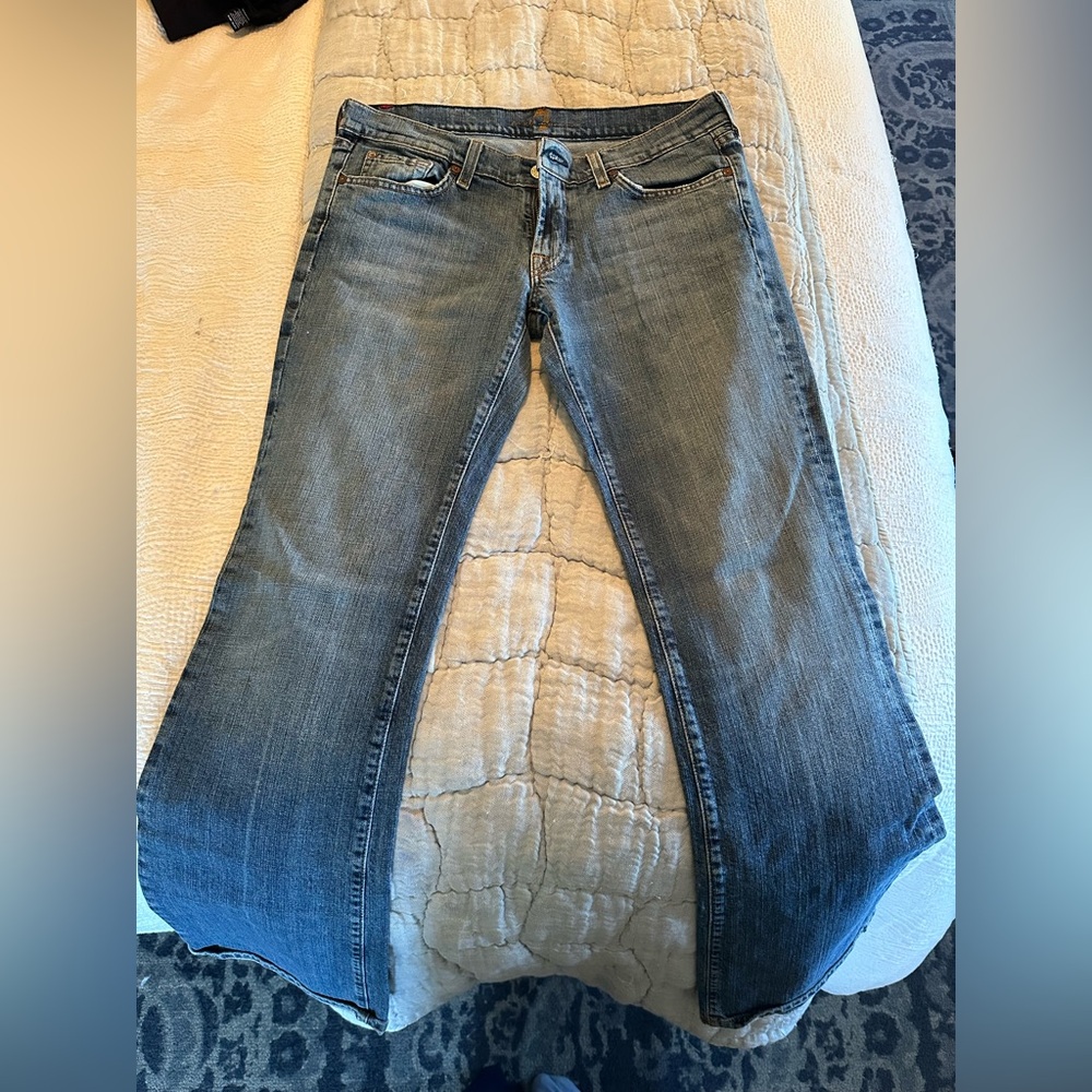 Practically brand new pair for 7s for all man kind women’s bootcut jeans size 31